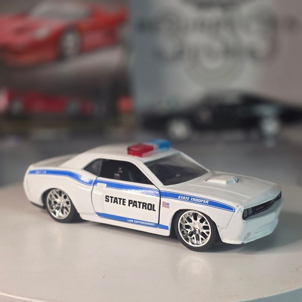 Jada 1/32 2012 Dodge Challenger SRT8 State Patrol Trooper White Blue Loose